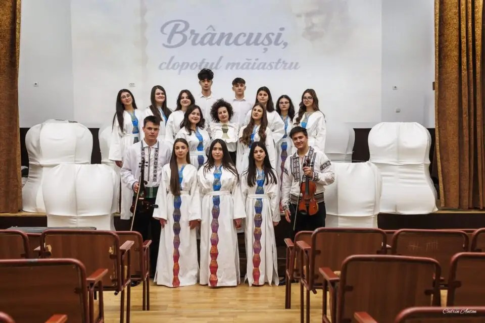 Spectacol al elevilor de la Colegiul Național „Nicu Gane” la Teatrul „Matei&nbsp;Vișniec”