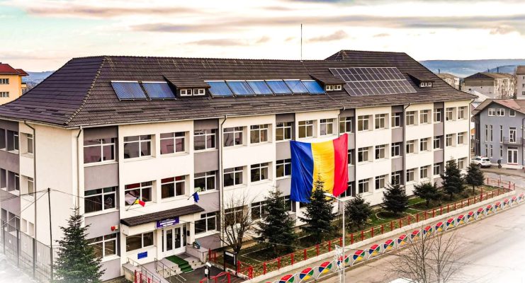 Mai mulți elevi din Fălticeni au acuzat greață și cefalee la&nbsp;școală